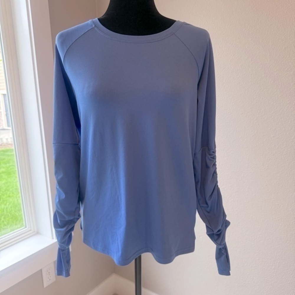 Fabletics blue cashel adjustable sleeve athletic top size large